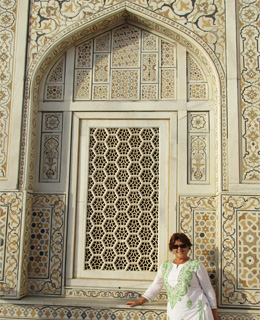 TravelAstu Guest Bruny in Taj Mahal