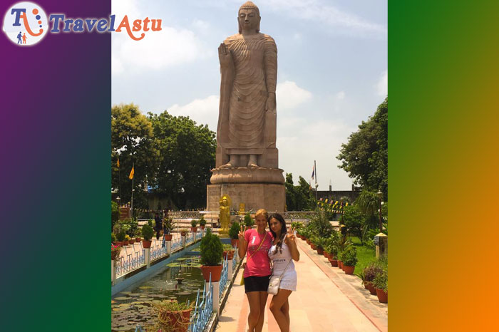 Elisabet and Maria in Sarnath Temple Varanasi