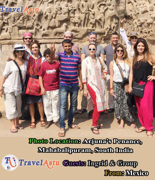 Travel Astu invitados Ingrid, Rami, Jose y grupo en Arjuna Penance, Mahabalipuram