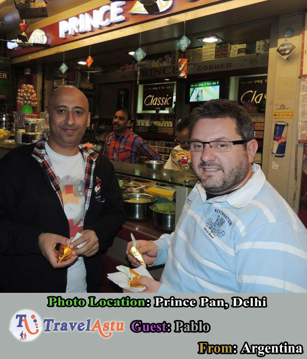 Travel Astu guest Pablo having pan in Delhi with Puru