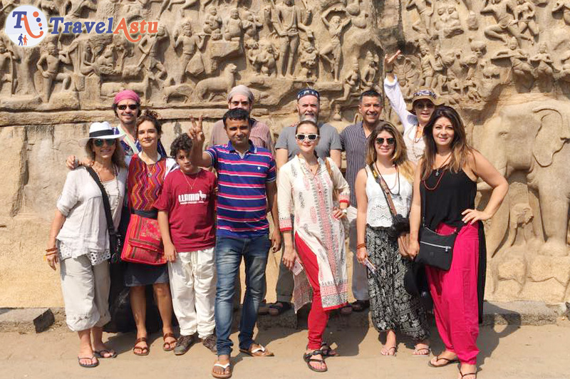 TravelAstu grupo en templo de arjuna sur india