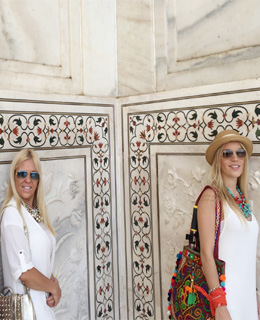 Gabriela, Sofia y Claudia Cavillon en Taj Mahal, Agra